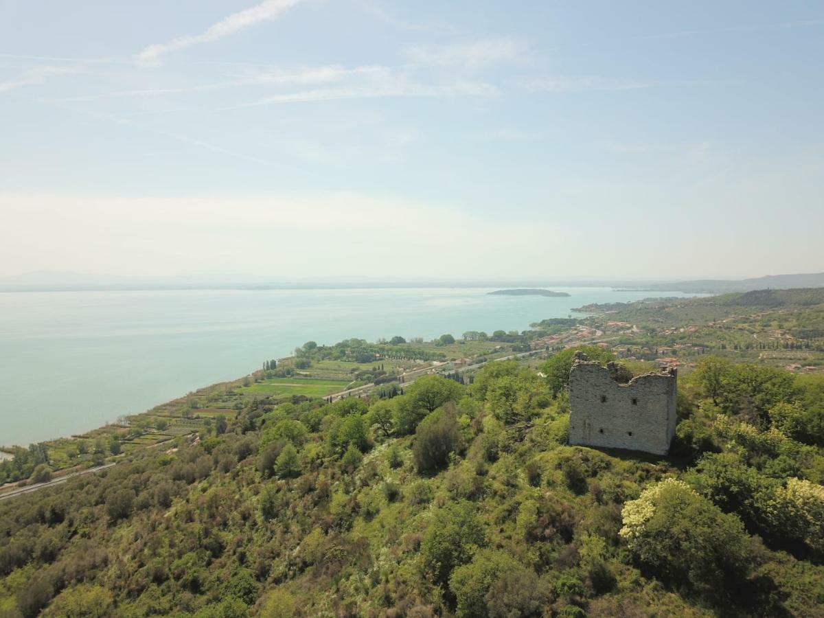 B&B Torre Del Lago Trasimeno Passignano sul Trasimeno Buitenkant foto