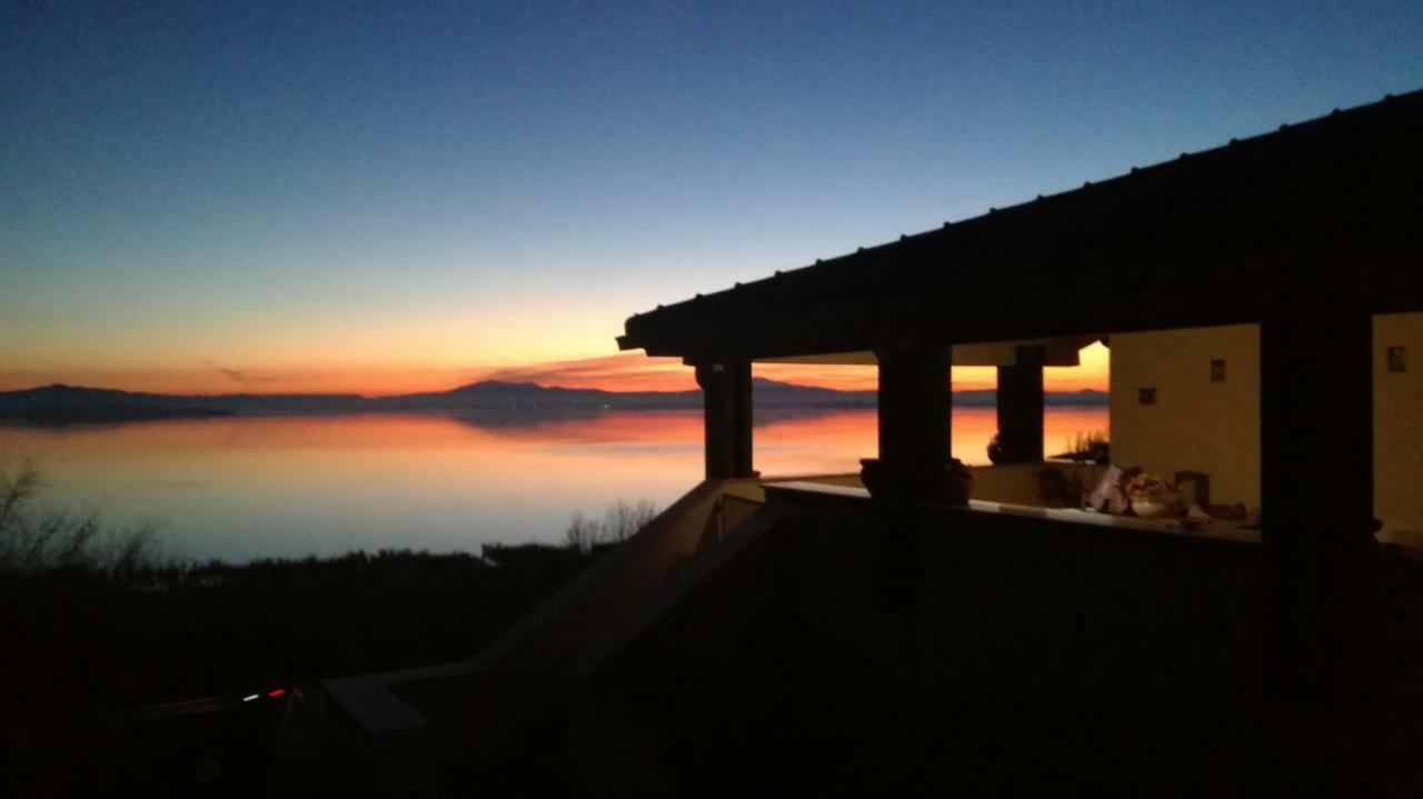 B&B Torre Del Lago Trasimeno Passignano sul Trasimeno Buitenkant foto