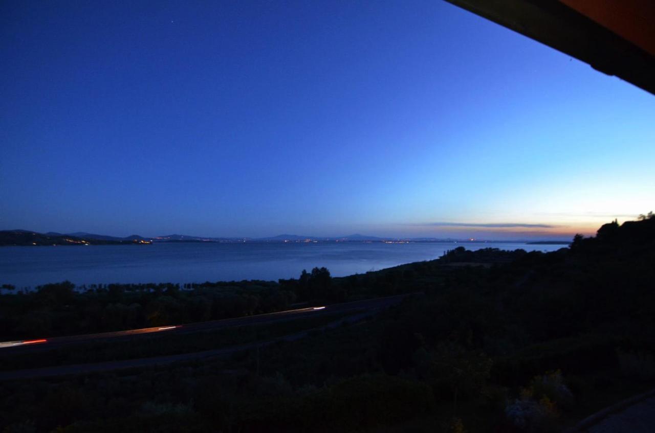 B&B Torre Del Lago Trasimeno Passignano sul Trasimeno Buitenkant foto